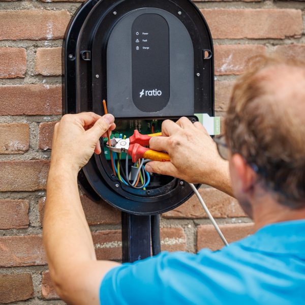 charging connect (22)